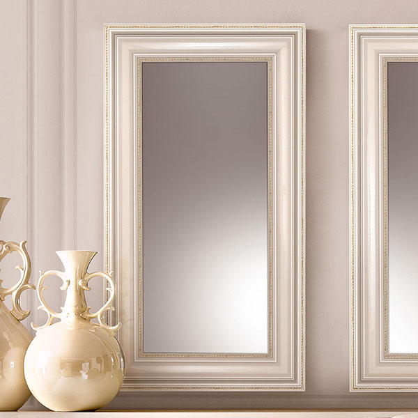 4037<br>
wood framed mirror  
90 x 165 cm