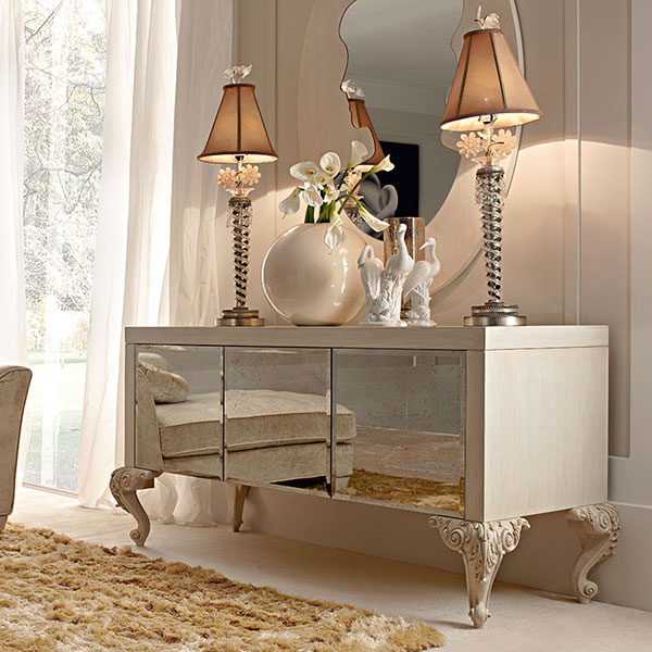 1213<br>
mirrored door sideboard  
193 x 70 x 94 cm<br>

4003 CAMEO<br>
mirror  
112 x 4 x 160 cm