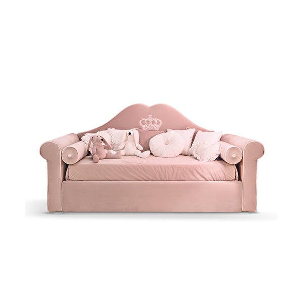 <strong>ALLY</strong> letto<br>
<strong>4010</strong> specchiera rotonda<br>
<strong>L5041B</strong> baldacchino corona con decori e led<br>
<strong>3027TB</strong> tende baldacchino<br>
<strong>0791</strong> comodino 2 cassetti<br>
<strong>2036</strong> base lampada 6 luci<br>
<strong>7204</strong> pouff cuore<br>
<strong>1034</strong> etager ovale rivestito con mensole<br>
<strong>4081</strong> tavolino cuore rivestito