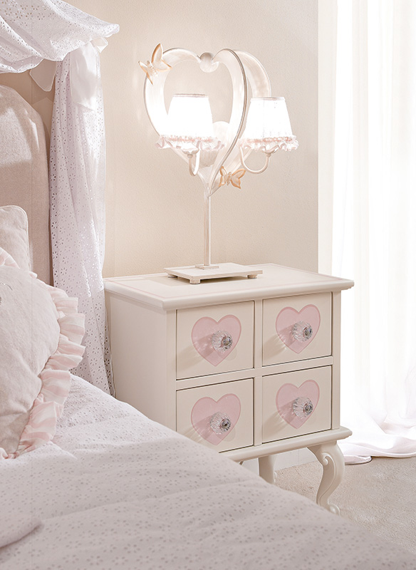 <strong>1521D</strong> 4-drawer nightstand decoration with PS04 small clear ball knob
L. 54 x P. 35 x H. 62 cm