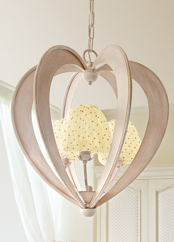 <strong>2141</strong> heart chandelier, 3 lights
ø 51 x H. 55 cm