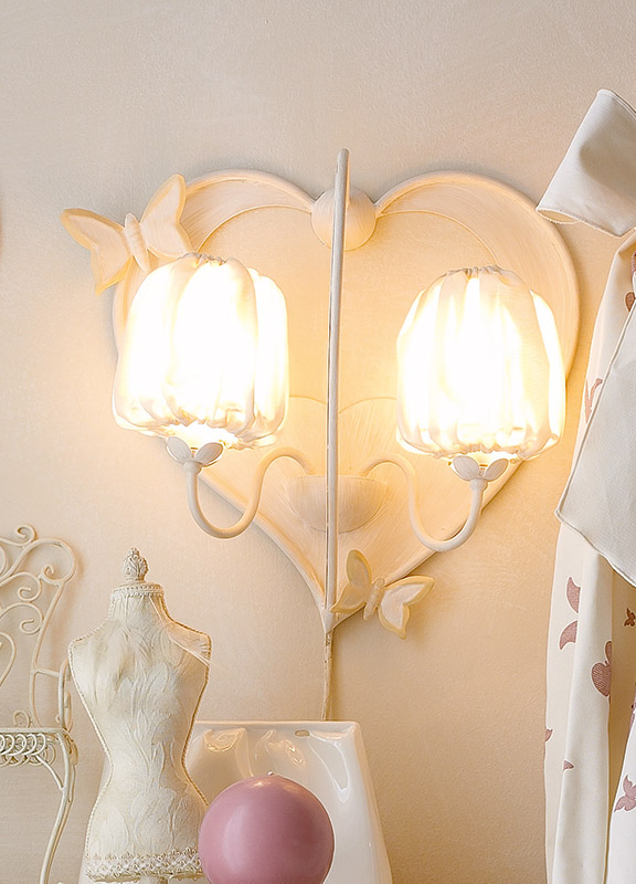 <strong>2138</strong> heart sconce, 2 lights
L. 36 x P. 20 x H. 37 cm