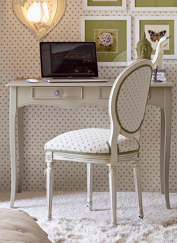 <strong>028</strong> writing desk with small clear glass knob PS04
L. 110 x P. 56 x H. 80 cm