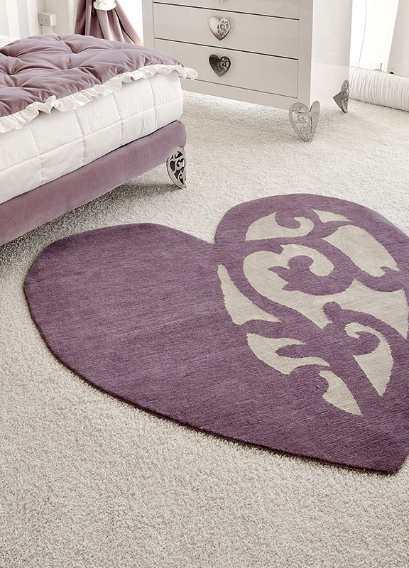 <strong>IL06</strong> small heart rug, lilac
140 x 140 cm